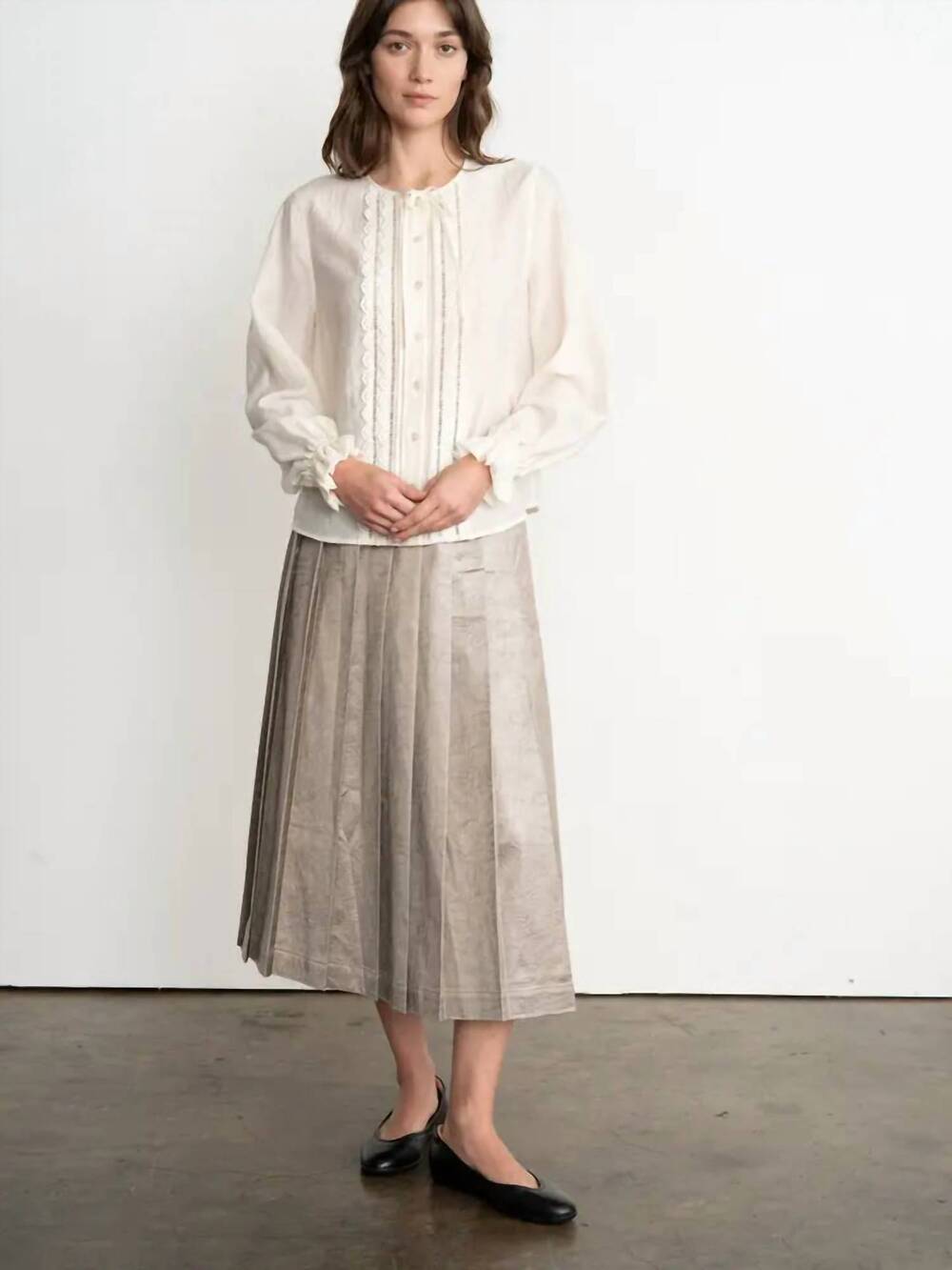 NEW ELLE GREY pleated faux leather midi skirt in beige